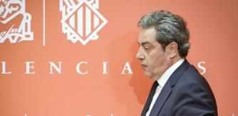 El portavoz adjunto de Vox, José María Llanos, antes de intervenir en la diputación permanente.