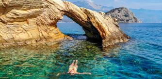 El color de mares y océanos está cambiando, según el nuevo estudio, aunque la alteración no seva fácil de observar a simple vista  .