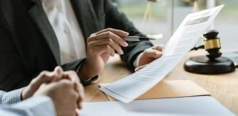 Tres ventajas y un inconveniente de buscar hipoteca con un intermediario financiero