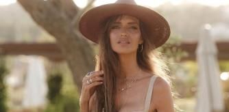 Sara Carbonero ha llevado otro perfecto look boho en Caig Roig Festival