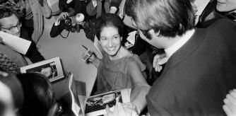 (FILES) American singer of Greek origin Maria Callas (C) signs autographs for her fans after her last recital at the Theatre des Champs Elysees in Paris on December 7, 1973. 100 years ago, on December 2, 1923, Maria Callas was born in New York. Here are a few key moments in the life of the 