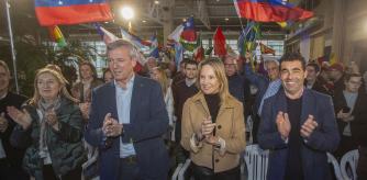 Alfonso Rueda durante un acto con gallegos retornados en el Tinglado del Puerto de Vigo en los primeros días de la campaña