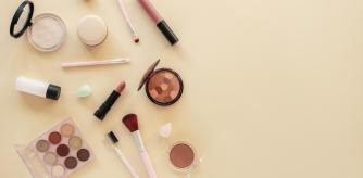 Encuentra tus productos cosméticos favoritos en la Fiesta de Ofertas de Primavera de Amazon.