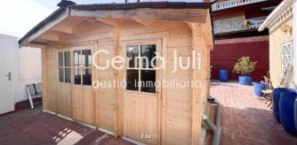 Una casa de jardín se ofrece para alquilar a un precio de 600 euros mensuales