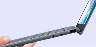 Un portátil ultraligero, que se sostiene perfectamente con una mano