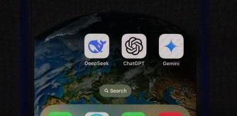 Artificial intelligence mobile apps for DeepSeek, ChatGPT and Google Gemini arranged in Riga, Latvia, on Monday, Jan. 27, 2025. Chinese artificial intelligence startup DeepSeek rocked global technology stocks Monday, raising questions over America#{emoji}146;s technological dominance. Photographer: Andrey Rudakov/Bloomberg