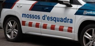 Un vehículo de los Mossos d’Esquadra