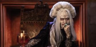 Caleb Landry Jones protagoniza la película 'Dracula: Love tale', dirigida por Luc Besson