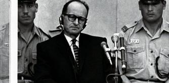Eichmann, durante una de las sesiones del juicio en Jerusalén