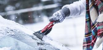 Productos para quitar el hielo y la nieve del parabrisas.