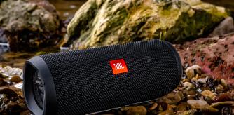 Altavoces waterproof JBD