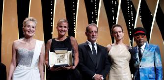 Sharon Stone junto a la ganadora de la Palma de Oro