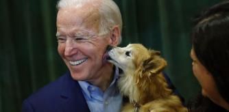 Joe Biden y su perro Major