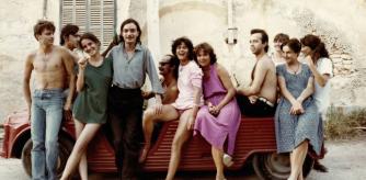 La isla acogía varios personajes literarios y artísticos, como un joven Enrique Vila-Matas, quien dirigió un cortometraje allí