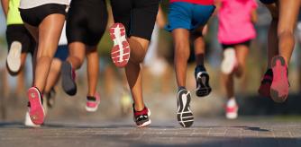 Personas practicando deporte