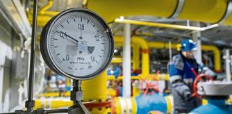 El próximo otoño puede ser muy caliente para la factura energética de los europeos. Todavía faltan unas semanas para que llegue el frío pero los europeos no se encuentran en las mejores condiciones. Según las cifras oficiales de octubre, las reservas de gas en Europa están en el nivel más bajo de la última década, con una capacidad cercana al 75%, cuando en promedio antes de la covid el porcentaje se situaba en el 90%. El Viejo Continente está en una situación tensa desde el punto de vista de almacenaje.