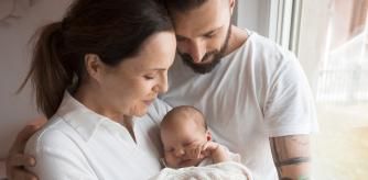 Los permisos de maternidad y paternidad siguen igual, aunque se ha aprobado una nueva ayuda