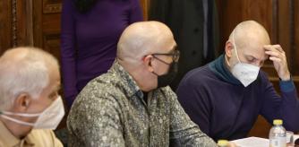 La portavoz adjunta de Unidas Podemos en el Congreso, Sofía Castañón (i), y el presidente del grupo confederal Unidas Podemos-En Comú Podem-Galicia en Común, Jaume Asens (c), a su llegada a una reunión con víctimas de abusos sexuales por parte de la Iglesia católica, en el Congreso de los Diputados, a 31 de enero de 2022, en Madrid (España). Este encuentro se produce días después de la petición de Unidas Podemos, ERC y EH Bildu de crear una comisión de investigación sobre los abusos a menores por parte de la Iglesia católica. 31 ENERO 2022;PODEMOS;IGLESIA;ABUSO;MADRID Eduardo Parra / Europa Press 31/01/2022