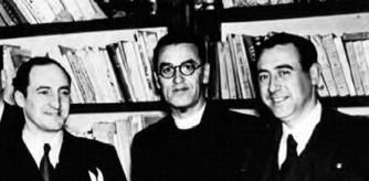 El sacerdote Alberto Onaindía (centro), con el lehendakari José Antonio Aguirre (izqda.) en una foto sin datar