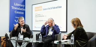 Sergi Pàmies, David Constantine i Georgina Godwin, a la Fira del Llibre de Londres