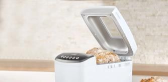 Panificadora Automática - Productos Silvercrest | https://www.lidl.es/es/nuestras-marcas-silvercrest-panificadora.htm

Prepara cada día tus recetas favoritas: panes, pastas y mermeladas
Gracias a sus 12 completas funciones de cocinado. Cocina con todo tipo de harinas en tus recetas: harina de trigo, harinas de fuerza, mezclas de harinas preparadas, harinas sin Gluten. Controla todo desde su panel de mandos. Selecciona la función de cocinado, indica el peso deseado, ajusta el nivel de tostado y la hora de finalización deseada. Ayúdate con todos sus accesorios: vaso medidor, extractor de varillas de amasado, cuchara dosificadora.
Panificadora automatica SilverCrest, el ingenio para tu hogar.

· Más información sobre productos y promociones en: https://www.lidl.es/es/index.htm
· Suscríbete a nuestro canal de YouTube para descubrir más vídeos como este: https://www.youtube.com/LIDLEspana
· Únete a nosotros en Facebook: https://www.facebook.com/lidlespana
· Síguenos en Twitter: https://twitter.com/lidlespana