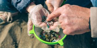 Recogida de plásticos y microplásticos