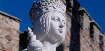 Estatua de Isabel la Católica en Toledo