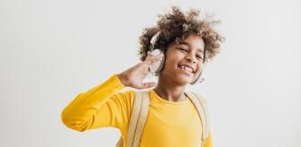 Los mejores auriculares infantiles para los trayectos matinales hacia la escuela