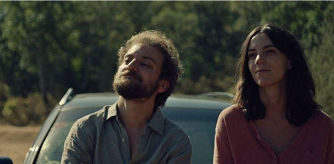 Vicky Luengo y Pol López en una imagen de Suro de Mikel Gurrea