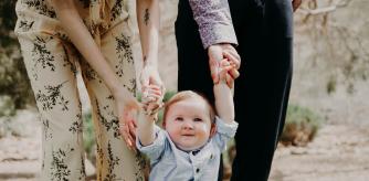 Los padres han de valorar el esfuerzo de los menores por encima de los logros y transmitírselo de igual manera a ellos.