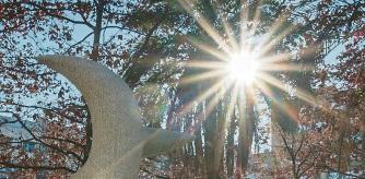 070122023 Monument a les il·lusiones perdudes’ (MALIP) es el nombre de la escultura del artista Toni Batllori