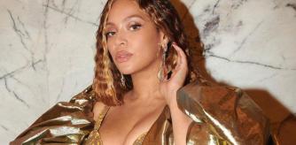 La cantante con su estilismo de Dolce & Gabbana para la inauguración del hotel