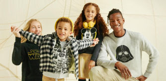 Ropa Disney de la marca Amazon Essentials.