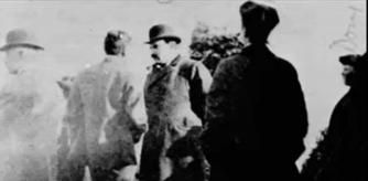 El tenor Enrico Caruso, en la única imagen que se conserva de él tras el devastador terremoto de 1906