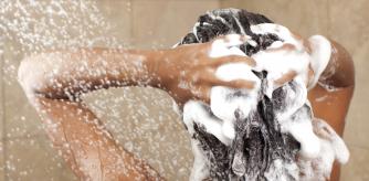 Champú para estimular el crecimiento del cabello.