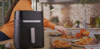 Easy Fry & Grill Digital, es la primera freidora sin aceite con pantalla digital que combina freidora de aire con grill. Sus 8 programas automáticos y sus 16 funciones de cocción te permitirán conseguir unos resultados perfectos y saludables gracias a la cocción sin aceite. Además, cocina hasta 2 veces más rápido que un horno de sobremesa. ¡Prepara tus platos más crujientes y jugosos! 

Más información del producto aquí: https://www.moulinex.es/p/easy-fry-grill-digital/1510002173