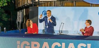 Jose Luis Martinez-Almeida, Alberto Nuñez Feijoo e Isabel Diaz Ayuso, celebran victoria partido popular en Madrid.