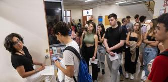 Primer día de Selectividad en un aula de la facutlad e biolobía