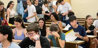 Exámen de Selectividad en la Universidad de biología de la UB, PAU, selectividad, estudiantes.