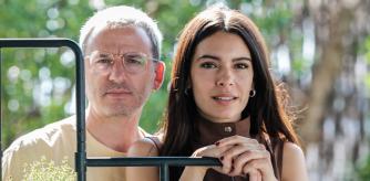 Borja de la Vega y Claudia Traisac, ayer, en Sitges