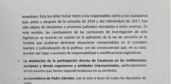 Ultima página firmada del acuerdo entre PSOE y Junts per Catalunya rubricado hoy en Bruselas entre el representante del PSOE, Santos Cerdán y el secretario general de Junts, Jordi Turull
