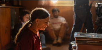 Ángela Molina durante el rodaje de 'Polvo serán'