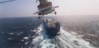 EE.UU. lanza una flota internacional para proteger el tráfico en el mar Rojo