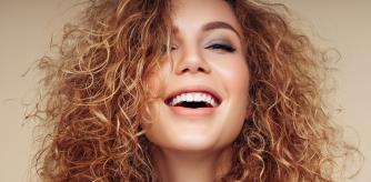 Disfruta de tus rizos.