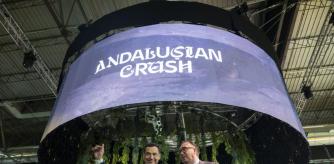 Moreno Bonilla y su consejero de Turismo, Arturo Bernal, inauguran el pabellón de Andalucía en Fitur