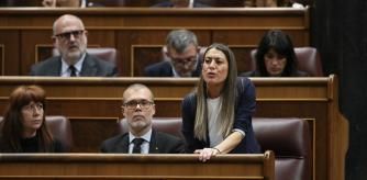 MADRID, 30/01/2024.- La portavoz de Junts, Miriam Nogueras (d) interviene este martes en el pleno del Congreso de los Diputados en Madrid que debate la ley de amnistía. EFE/ Borja Sánchez Trillo