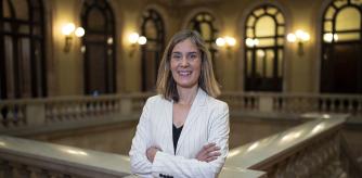 Retrato a Jessica Albiach en el Parlament de Cataluña.