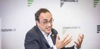 21 - 09 - 2022 / Barcelona / El conseller Jaume Giró dona el tret de sortida a la celebració dels 10 anys d'Infraestructures.cat amb una taula rodona amb els exconsellers Josep Rull i Joaquim Nadal / Foto: Llibert Teixidó