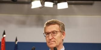 Comparecencia de Feijóo tras la carta de Sánchez: “No puede dimitir como quien se va de puente”