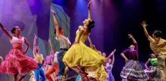 FOTO ALEX GARCIA PASE GRAFICO DEL ESPECTACULO CUBA VIBRA EN EL TEATRE APOLO 2024/05/07